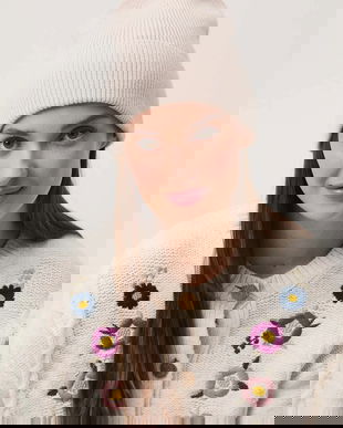 Medicine caciula culoarea bej