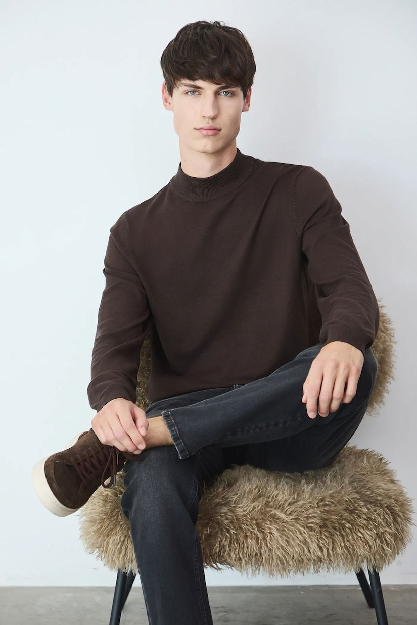 Medicine pulover culoarea maro, cu turtleneck