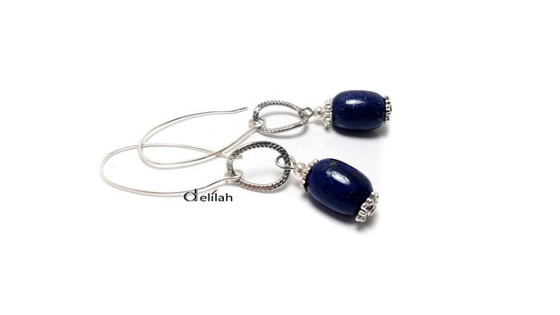 Cercei cu butoiase lapis lazuli
