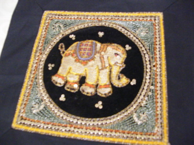 Decor cu paiete-elefant