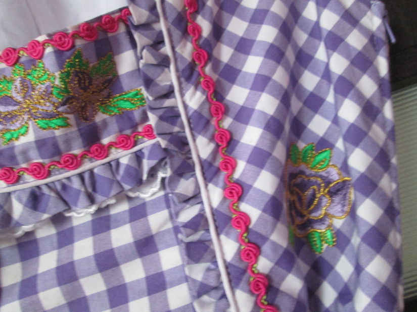 rochie traditionala Stockerpoint XS