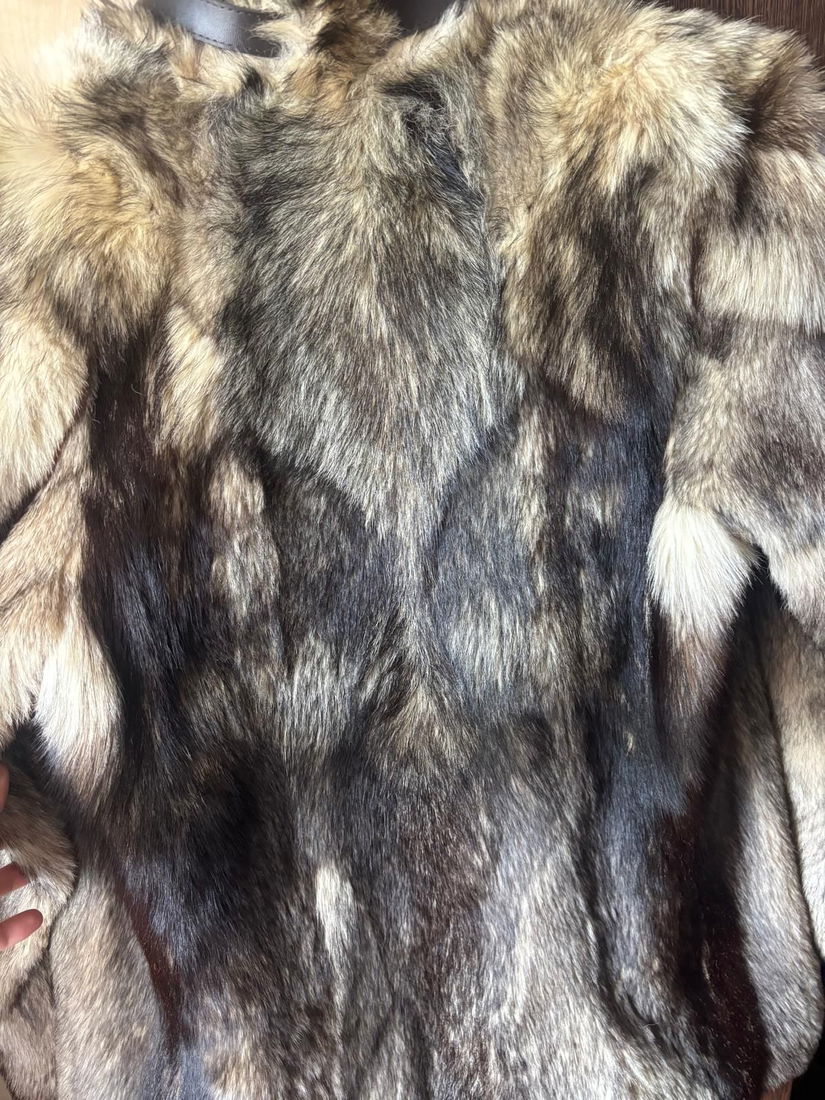 Haină din blană naturală