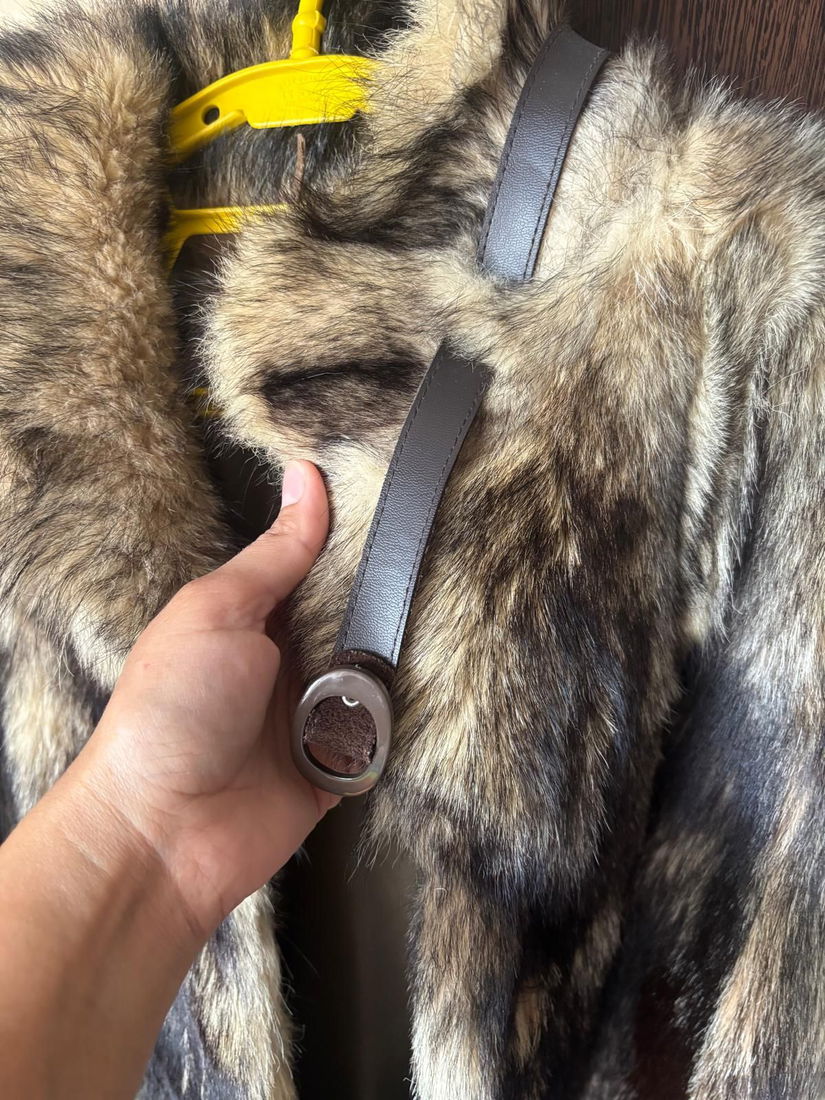 Haină din blană naturală