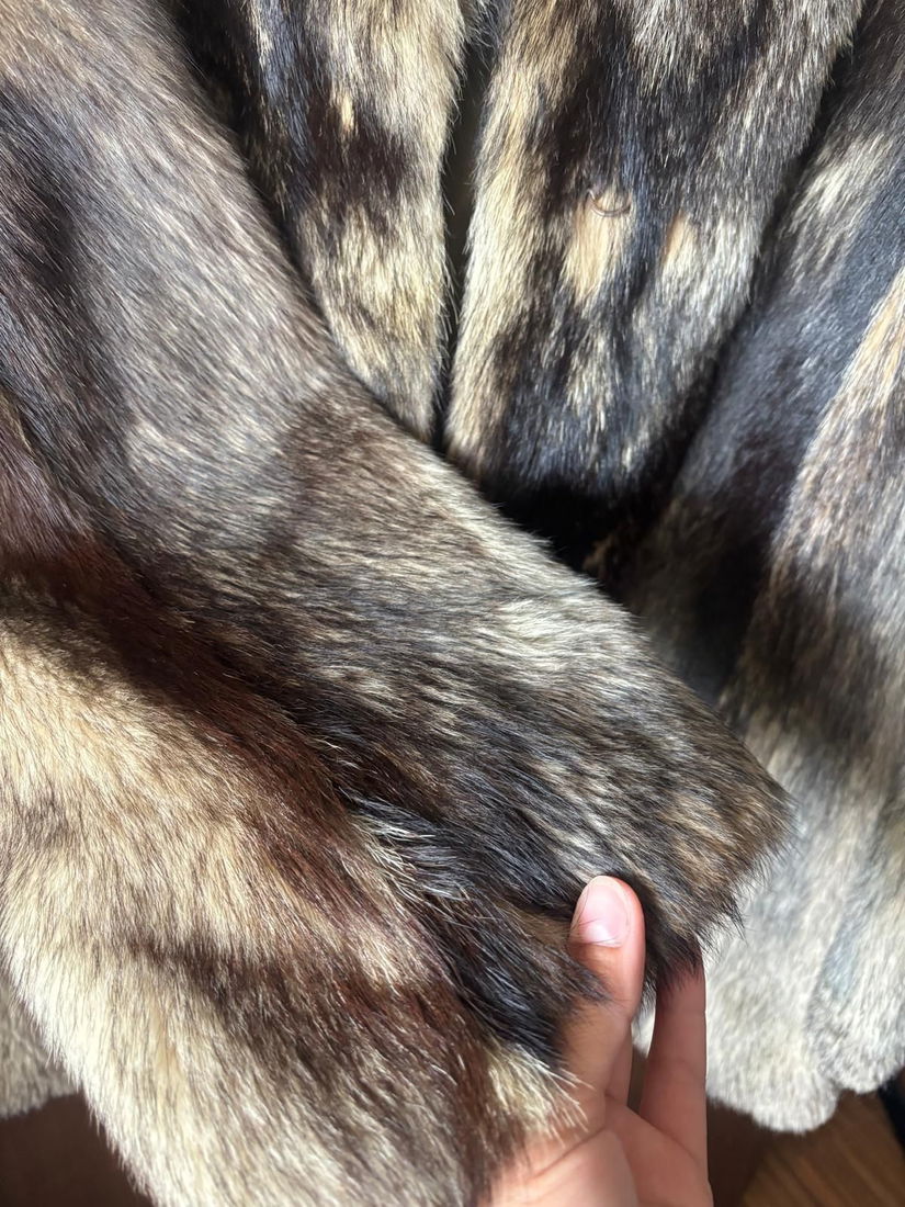 Haină din blană naturală