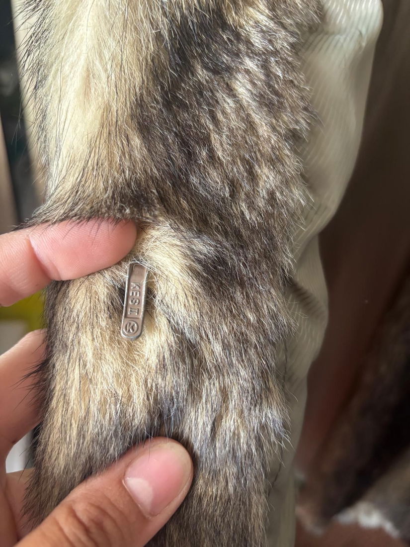 Haină din blană naturală