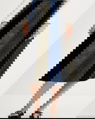 Desigual fustă PATCHES culoarea bleumarin, midi, evazati, 25WWFW08