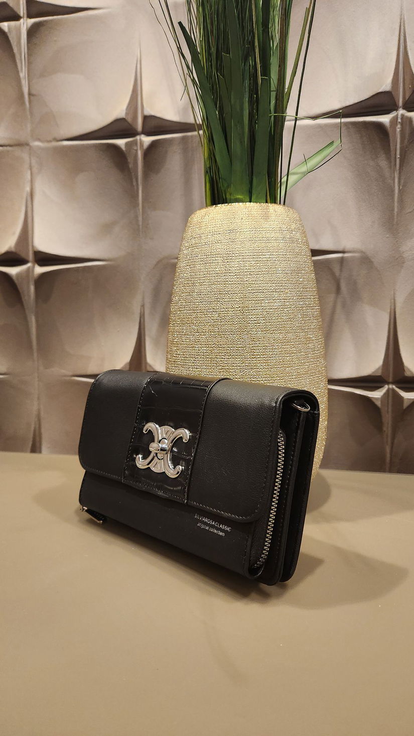 LGeantă crossbody neagra  nouă
