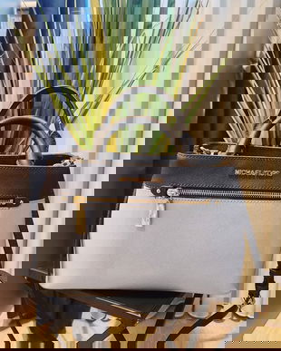 Geantă originală Michael Kors  Elegantă & Versatilă