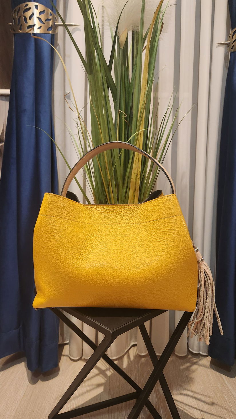 Geantă din piele naturală  Made in Italy- Muștar
