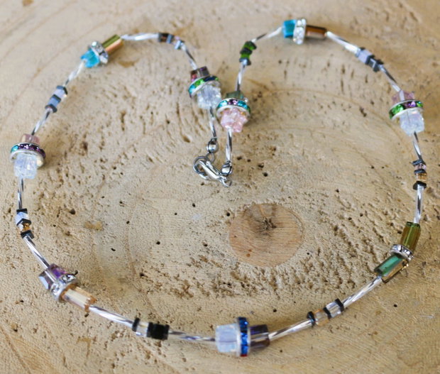 Coliere handmade cu cristale tip swarovski