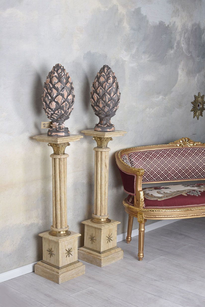 Set doua piedestaluri baroc din marmura
