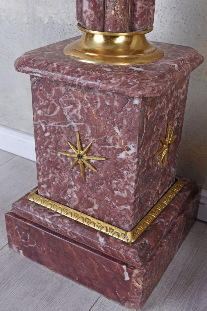 Set doua piedestaluri baroc din marmura
