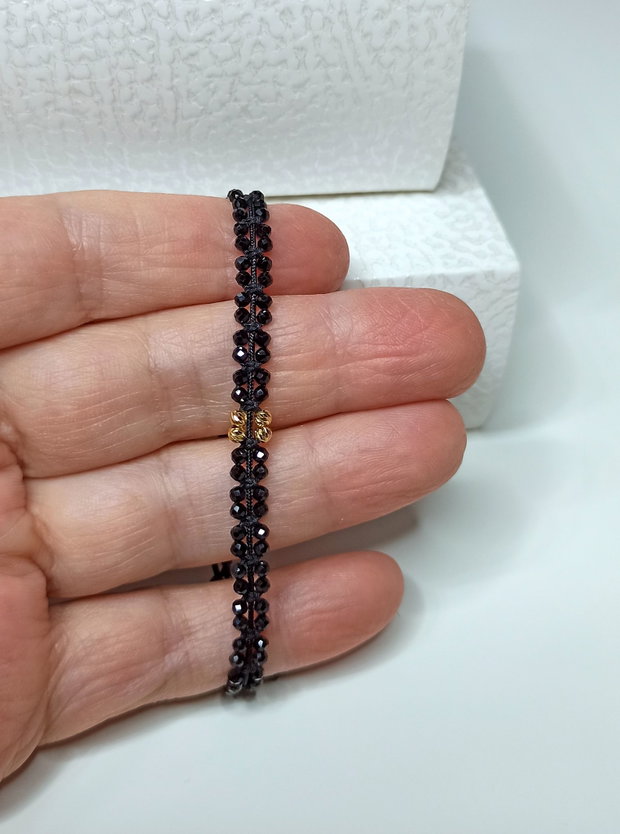 Brățară fină, delicată din pietre semiprețioase de Spinel negru și mărgeluțe din Aur 8K