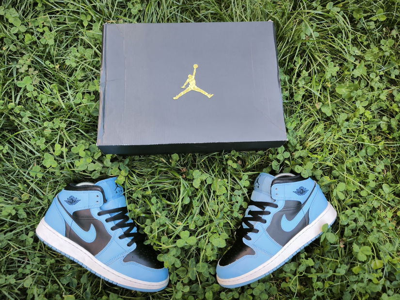 Jordan 1 Mid University Blue  originali  mărimea 40