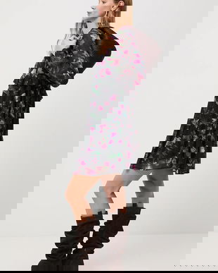 Medicine rochie culoarea negru, mini, evazati