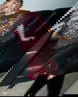 Medicine fusta culoarea bordo, midi, drept