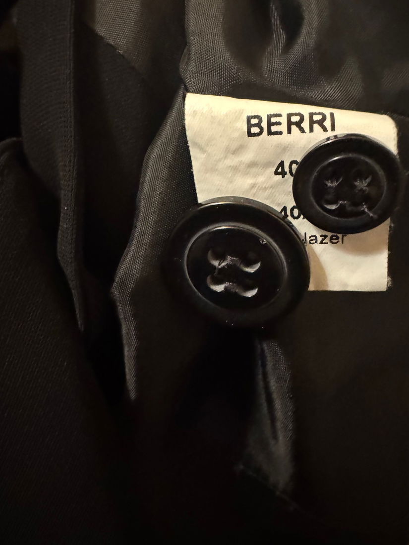 Blazer Berri mărime 40