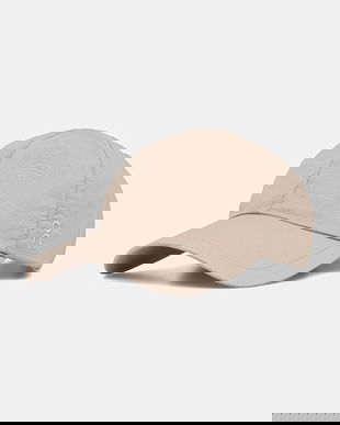 On șapcă culoarea bej, 2UE30750603