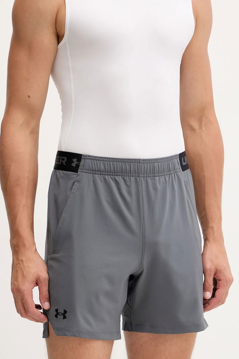 Under Armour pantaloni scurți de antrenament culoarea negru