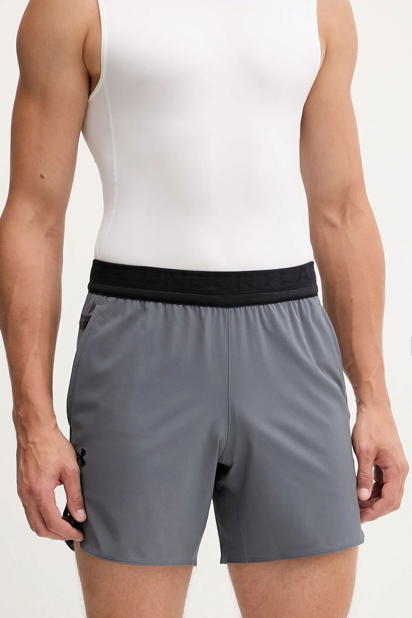 Under Armour pantaloni scurți de antrenament Peak culoarea bej, 1376782