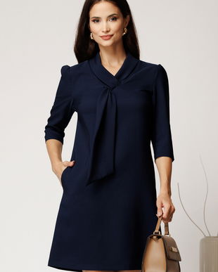 Rochie scurta bleumarin din stofa cu croi cambrat si guler tip esarfa