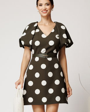 Rochie scurta kaki din stofa cu buline si curea in talie