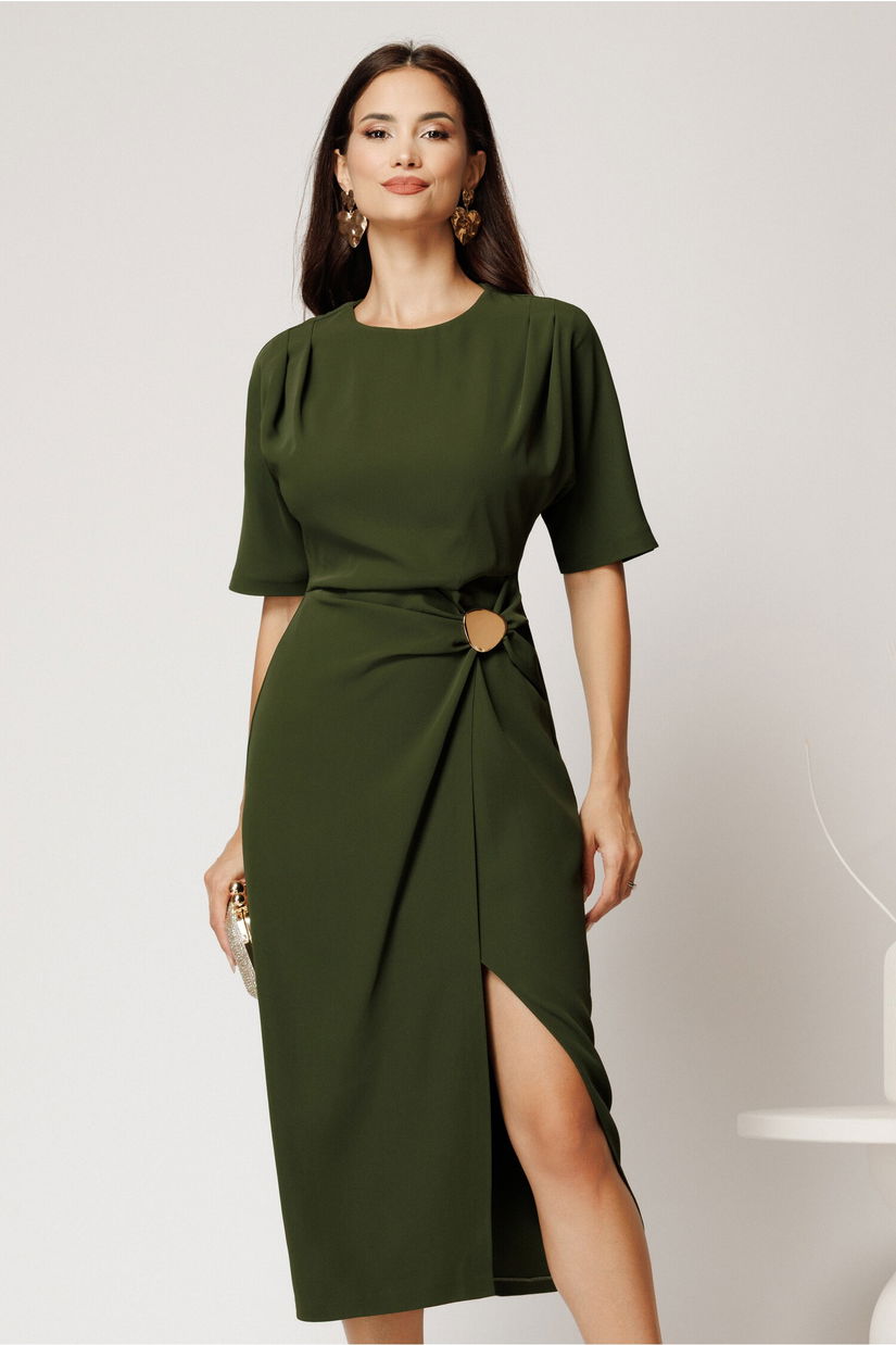 Rochie midi kaki cambrata din triplu voal cu funda si accesoriu pe fusta