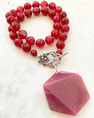 Colier agate roz ciclam
