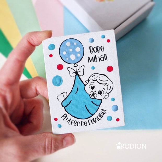 Marturii botez magnetice personalizate pictat manual bebe cu balon