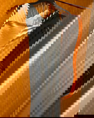 Vând rochie elegantă