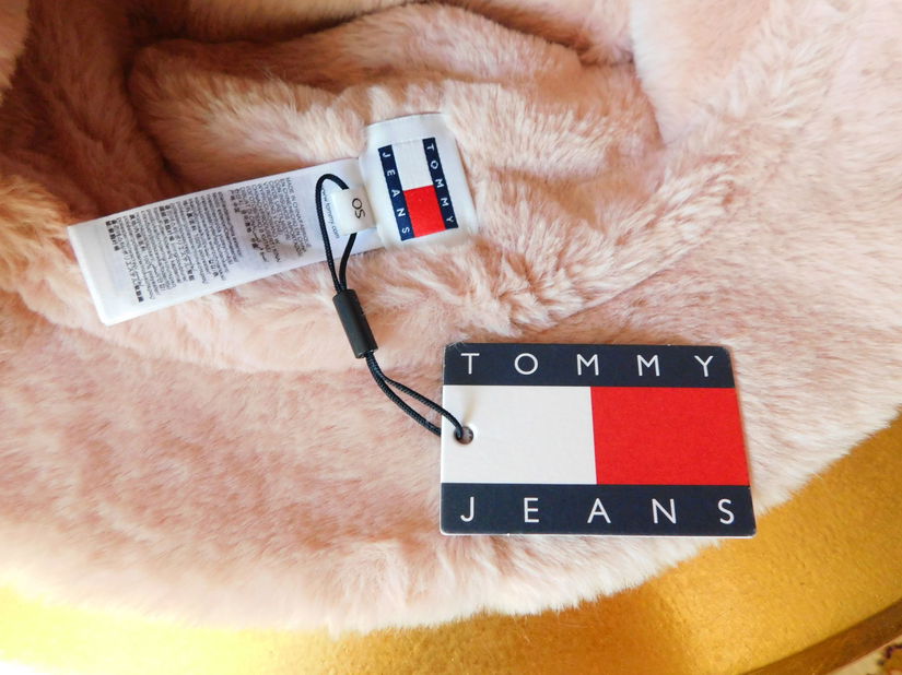 TOMMY HILFIGER, palarioara sic  , esarfa  noua asortata cadou