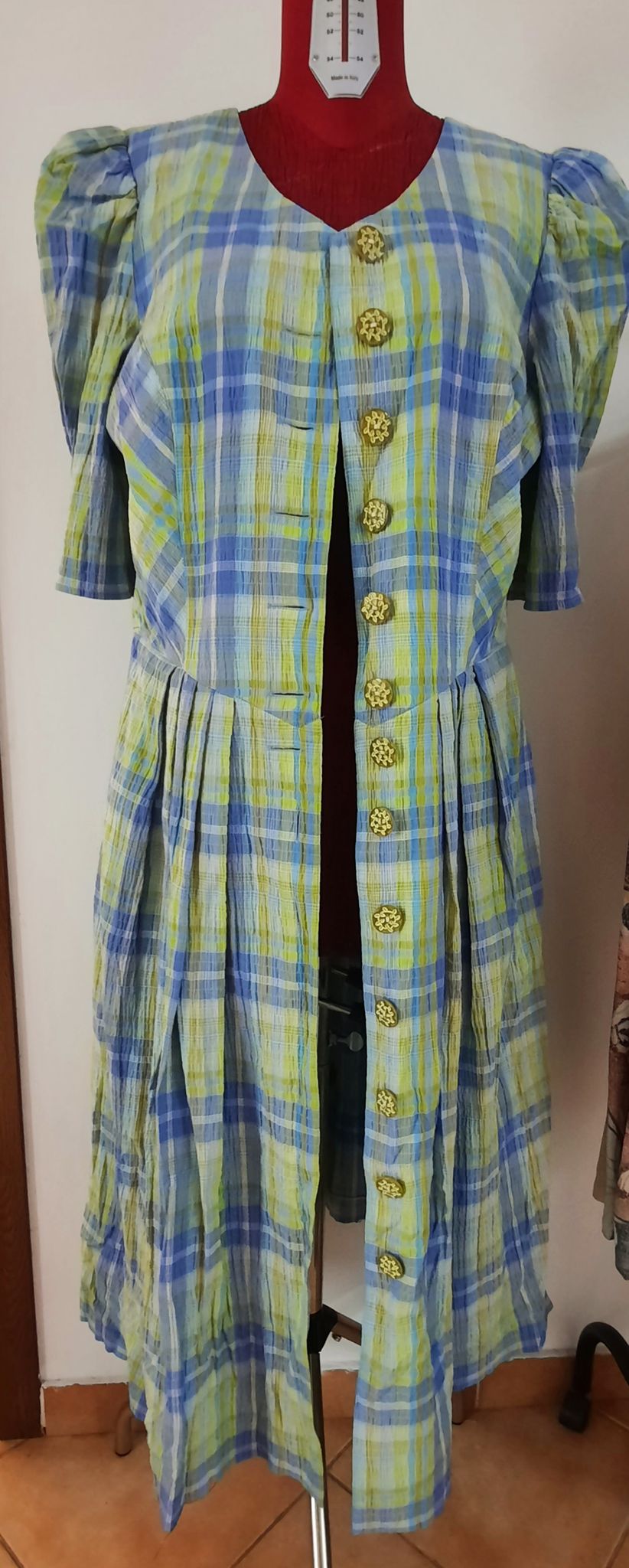 Rochie în carouri