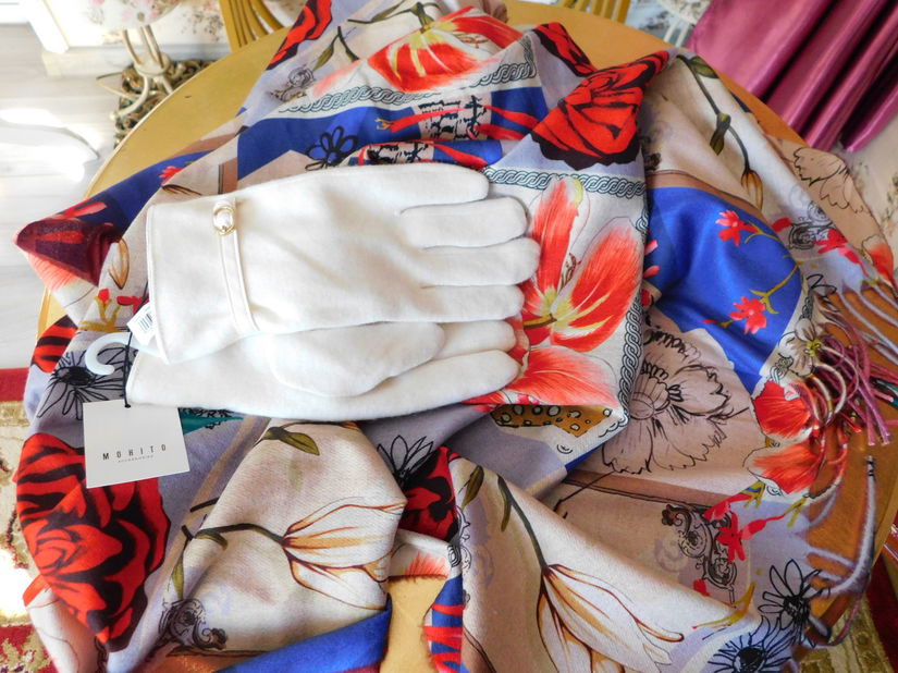 Sal nou, multicolor, casmir , manusi noi  lina ,