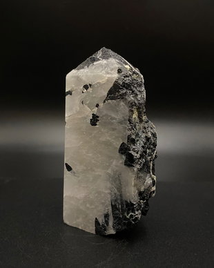 Cuart cu Turmalina- Obelisc piatra semipretioasa