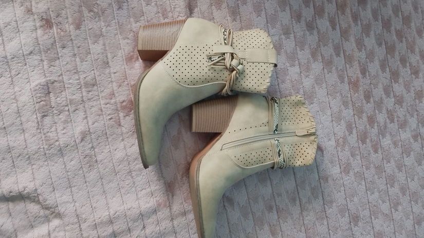 Botine