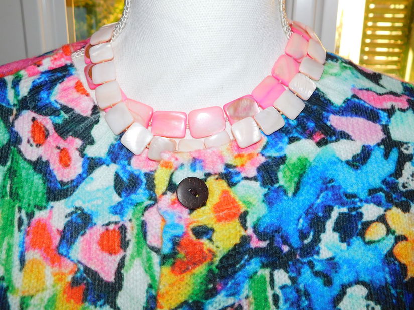 Cardigan nou, deosebit, masura  50 - 52  culori superbe