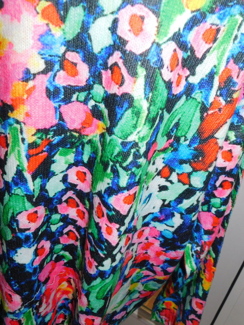Cardigan nou, deosebit, masura  50 - 52  culori superbe