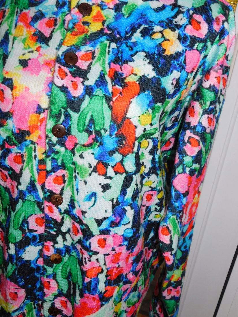 Cardigan nou, deosebit, masura  50 - 52  culori superbe