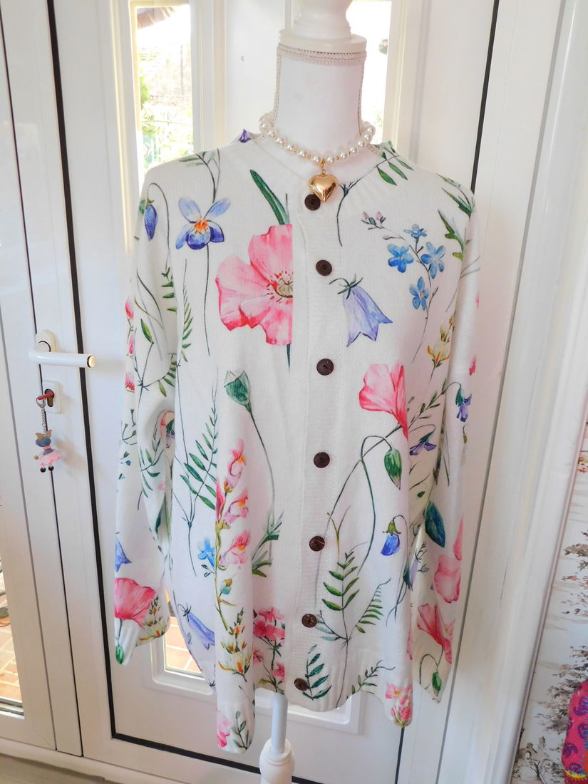 Cardigan nou, deosebit masura 52- 54