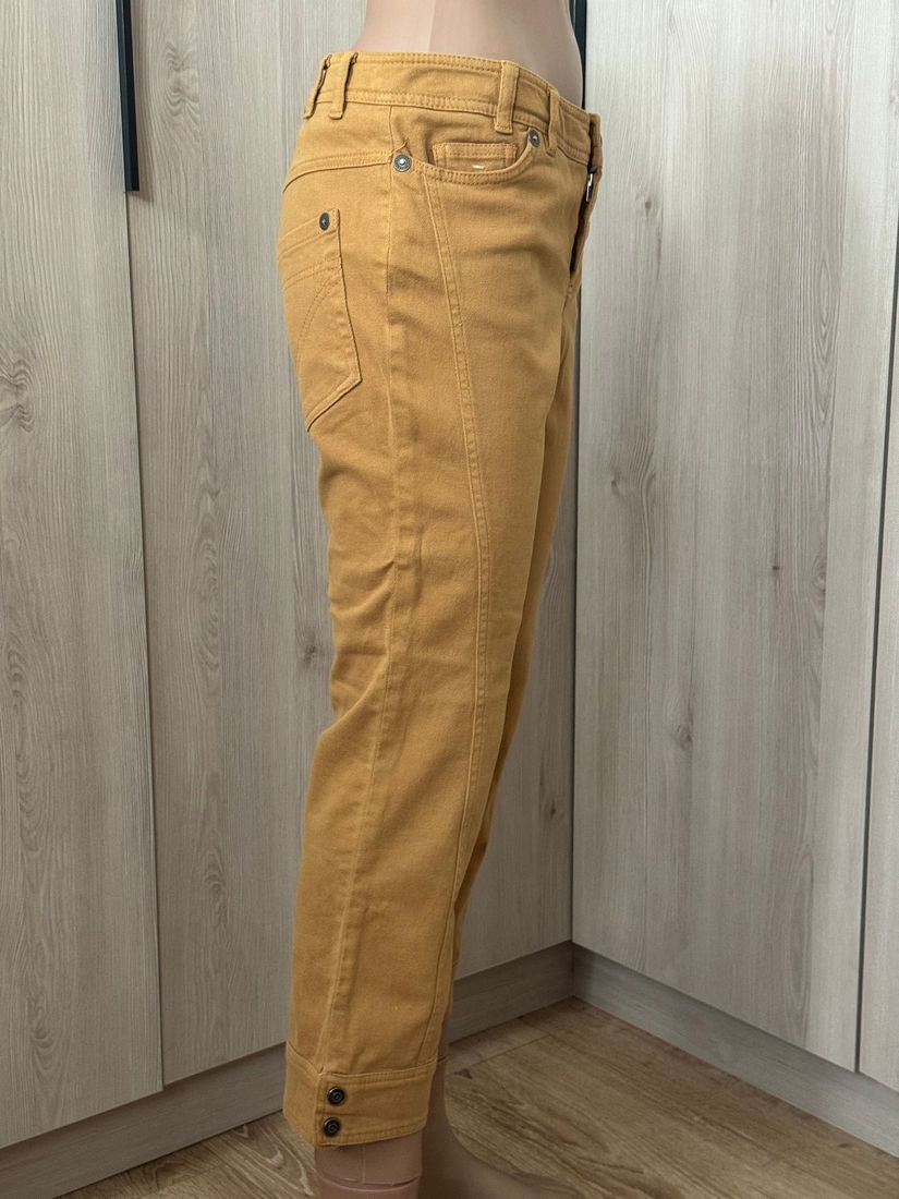 PANTALONI 3/4 STEFANEL DEOSEBITI MARIME 36