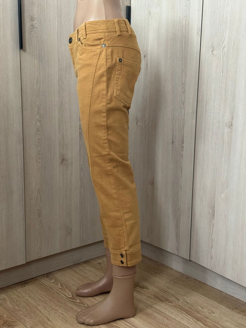 PANTALONI 3/4 STEFANEL DEOSEBITI MARIME 36
