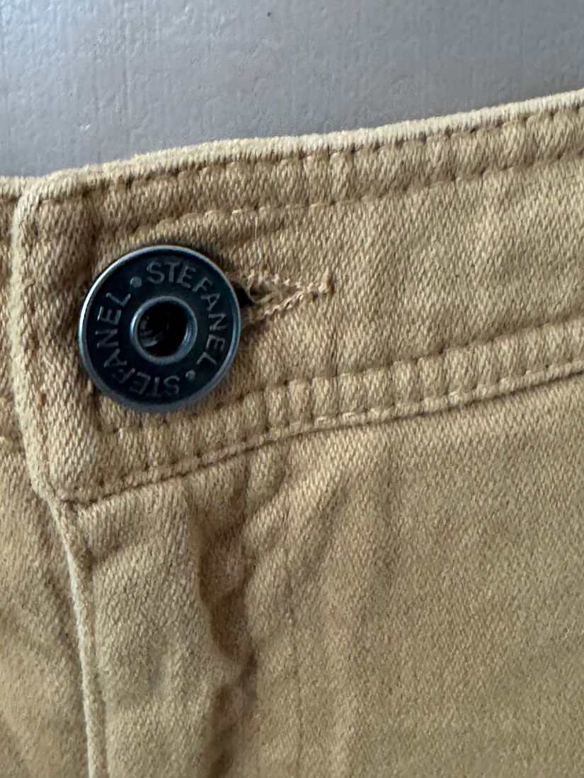 PANTALONI 3/4 STEFANEL DEOSEBITI MARIME 36