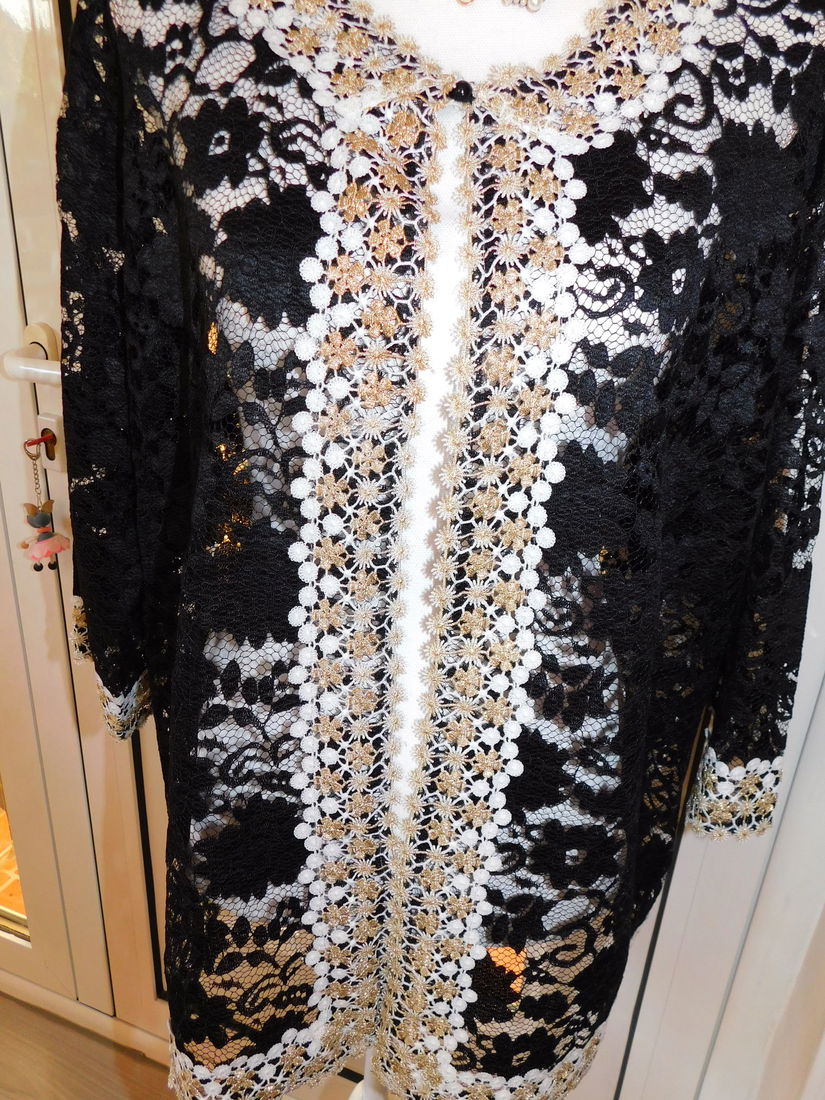 Blazer   elegat , dantela , pentru ocazii masura 52 , colierul  cadou