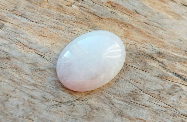 Cabochon cuart roz, 40x30x7-8 mm