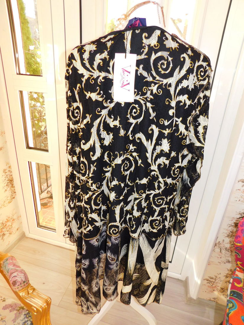 Bluza noua 2 in 1  ,  eleganta , etichete atasate, masura 52- 54