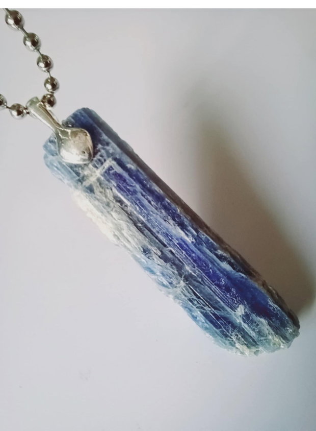 Blue Kyanit - Cristalul Puntilor de Lumina