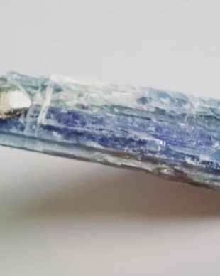 Blue Kyanit - Cristalul Puntilor de Lumina