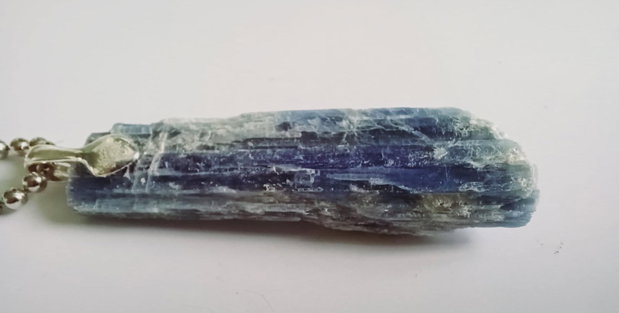 Blue Kyanit - Cristalul Puntilor de Lumina