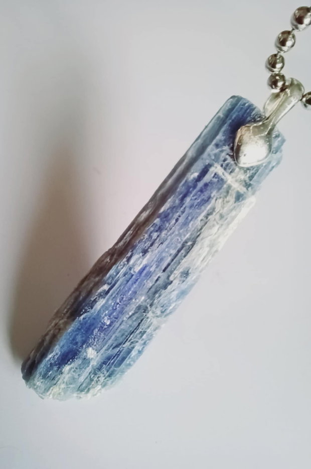 Blue Kyanit - Cristalul Puntilor de Lumina
