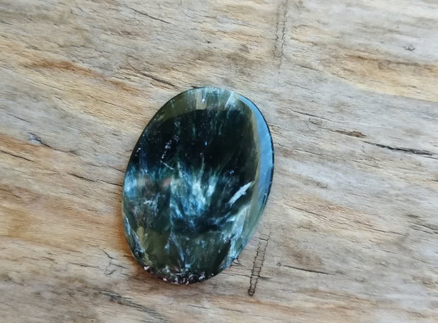 Cabochon serafinit, 31x23 mm